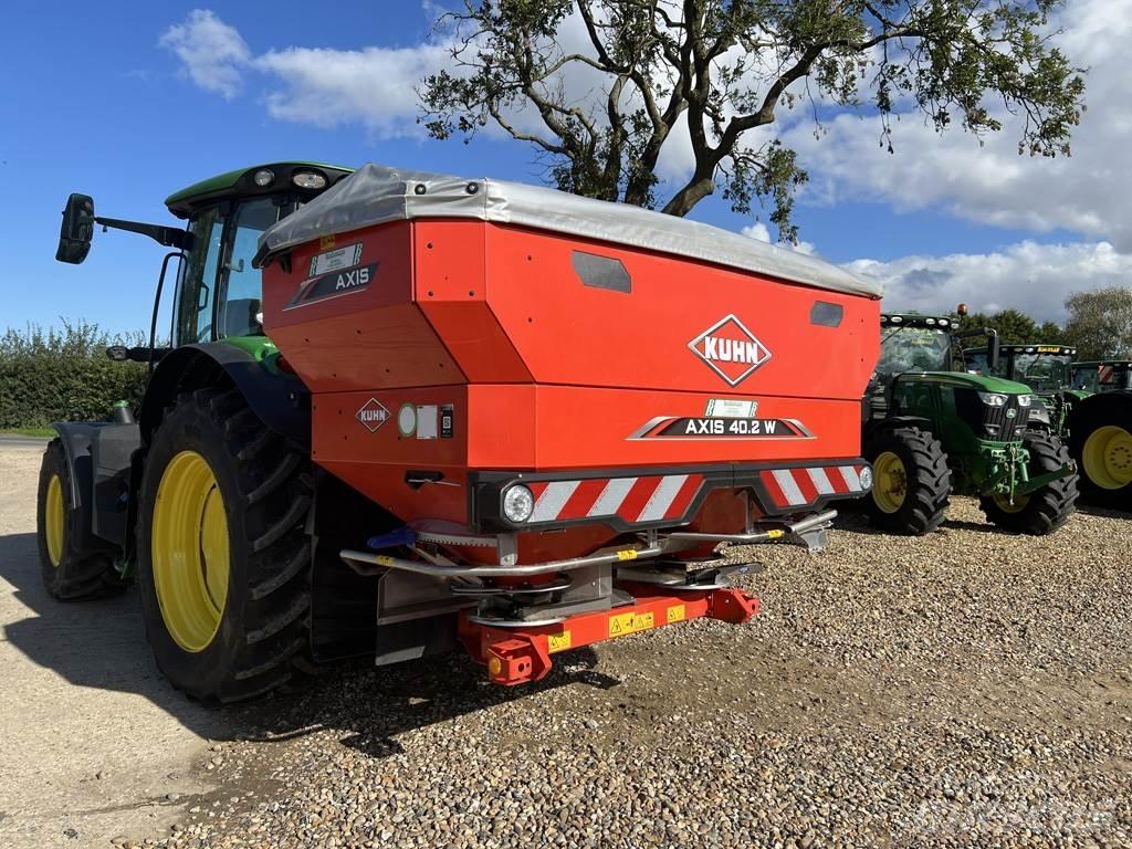 Kuhn 40.2W Trosilniki mineralnega gnojila