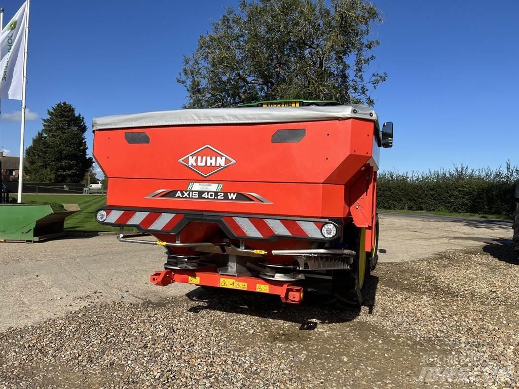 Kuhn 40.2W Trosilniki mineralnega gnojila