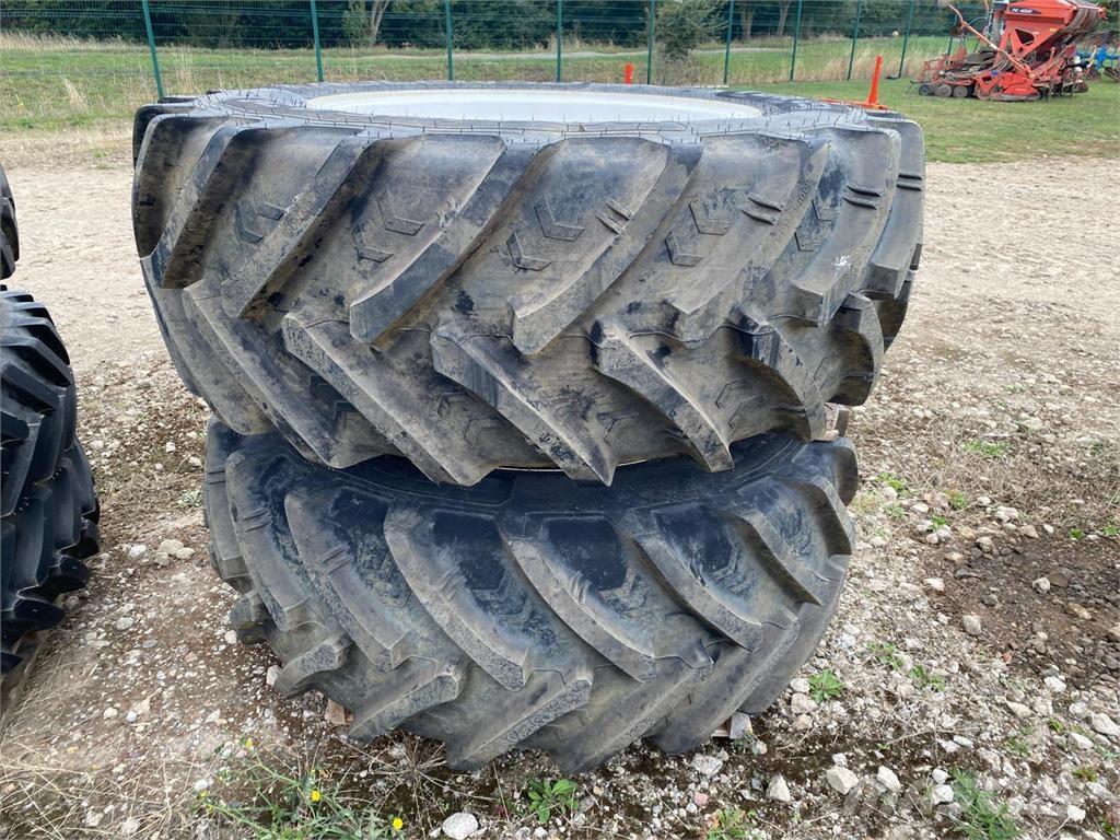 Kuhn 600/65R38 Gume, kolesa in platišča