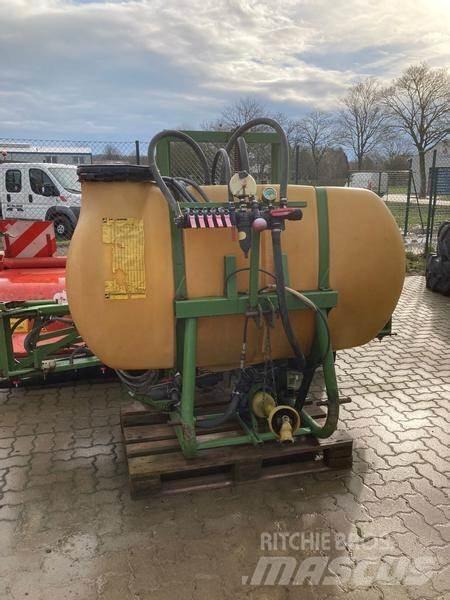 Amazone US604T Vlečne škropilnice