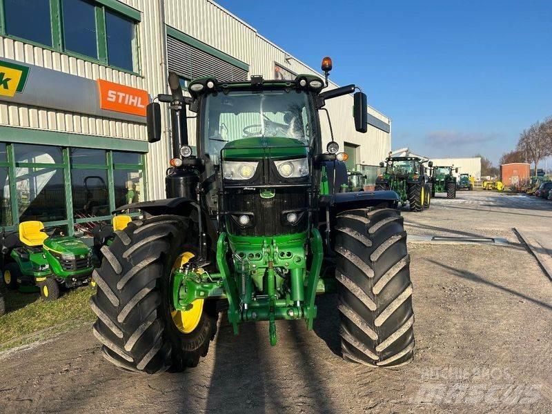 John Deere 6215R Traktorji