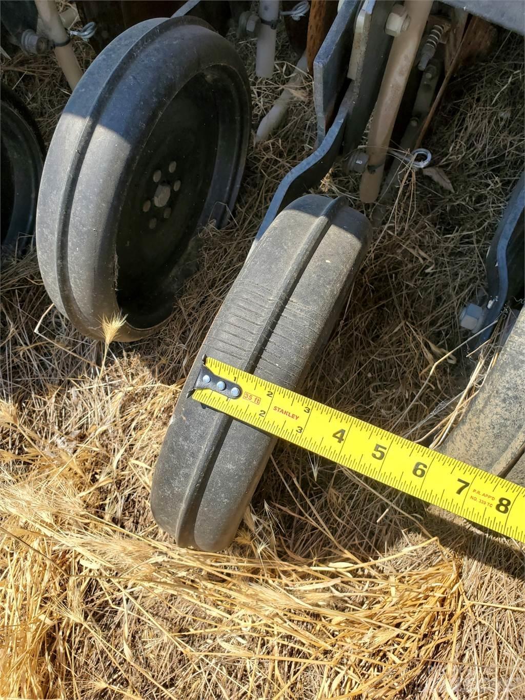 Case IH 5400 Drugi stroji in priključki za setev in sajenje