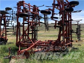 Case IH 5850 Travniške brane