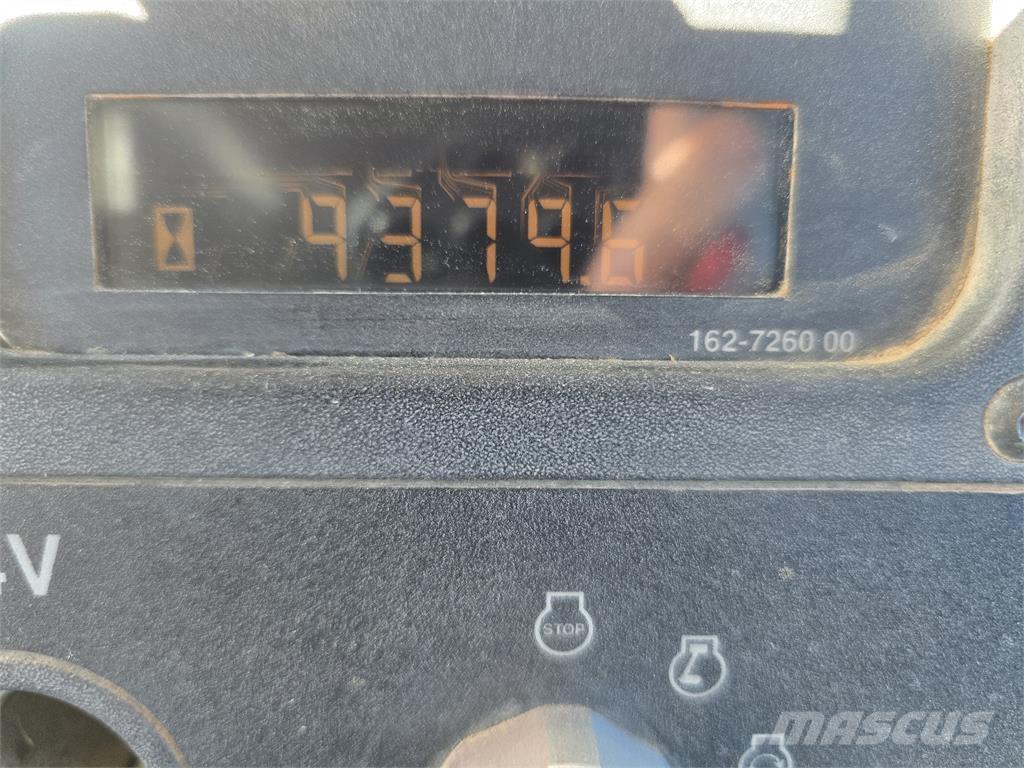 CAT 730 Drugi tovornjaki