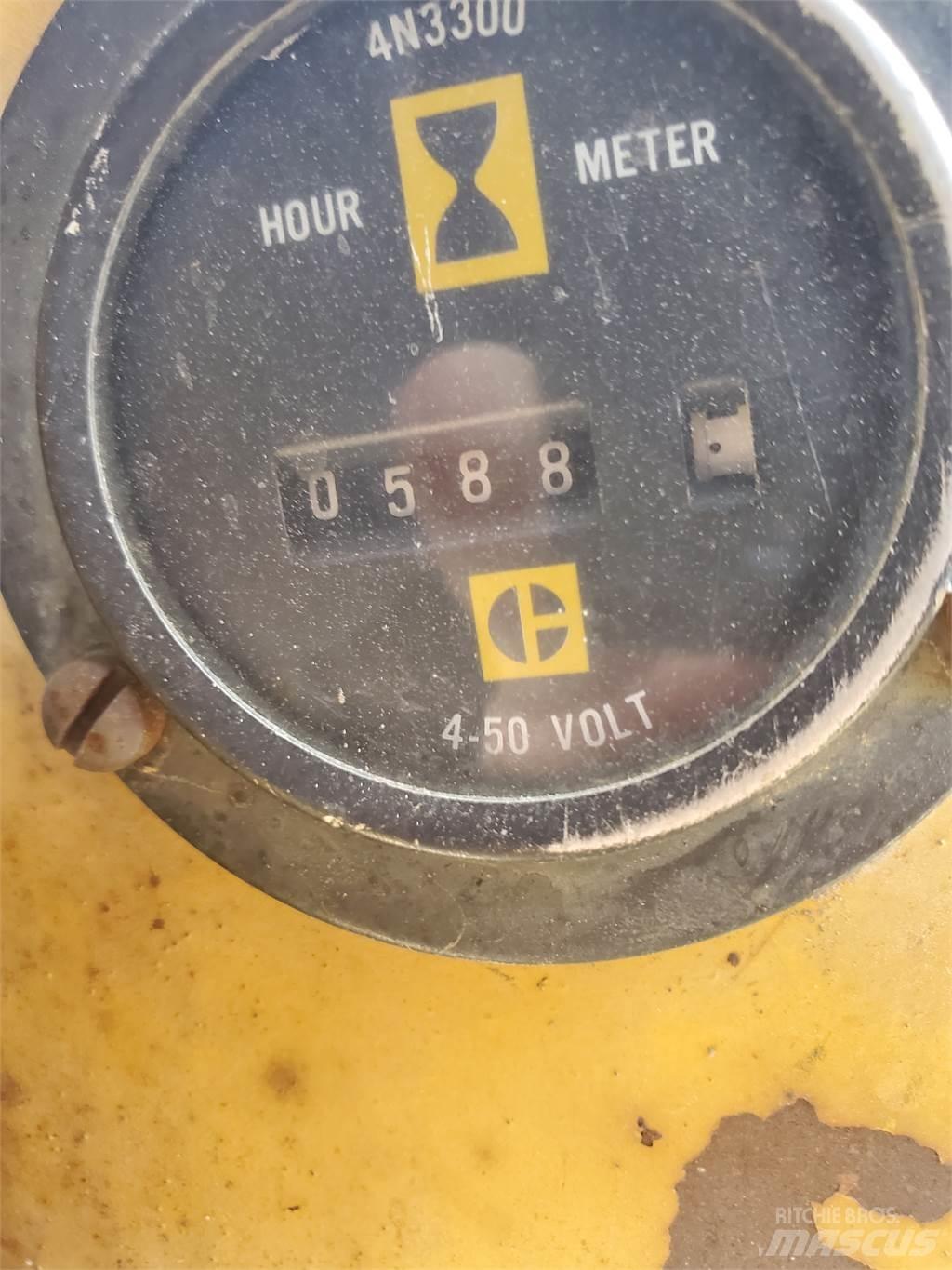 CAT 920 Drugo