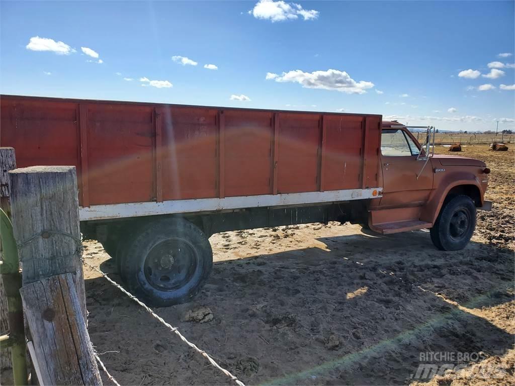 Dodge D600 Drugi tovornjaki