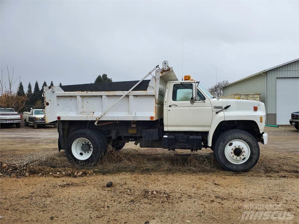 Ford F800 Drugi tovornjaki