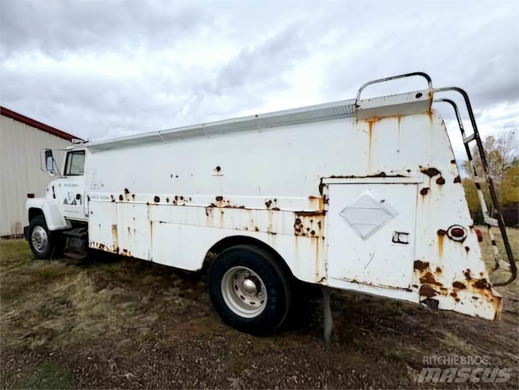 Ford LN8000 Drugi tovornjaki