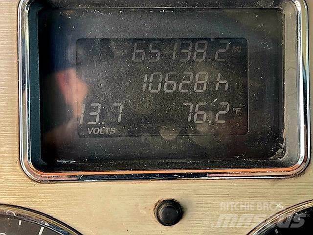 Mack GU713 Drugi tovornjaki