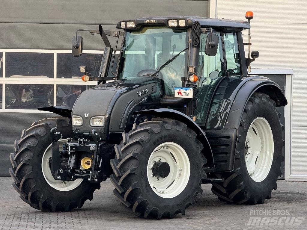 Valtra N 122 V Traktorji