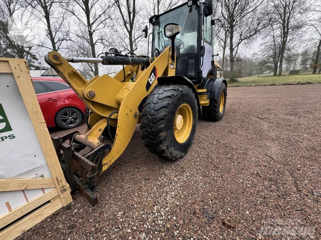 CAT 908 H Kolesni nakladalci
