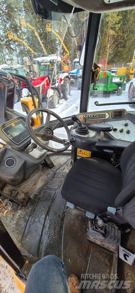 JCB 426 Kolesni nakladalci