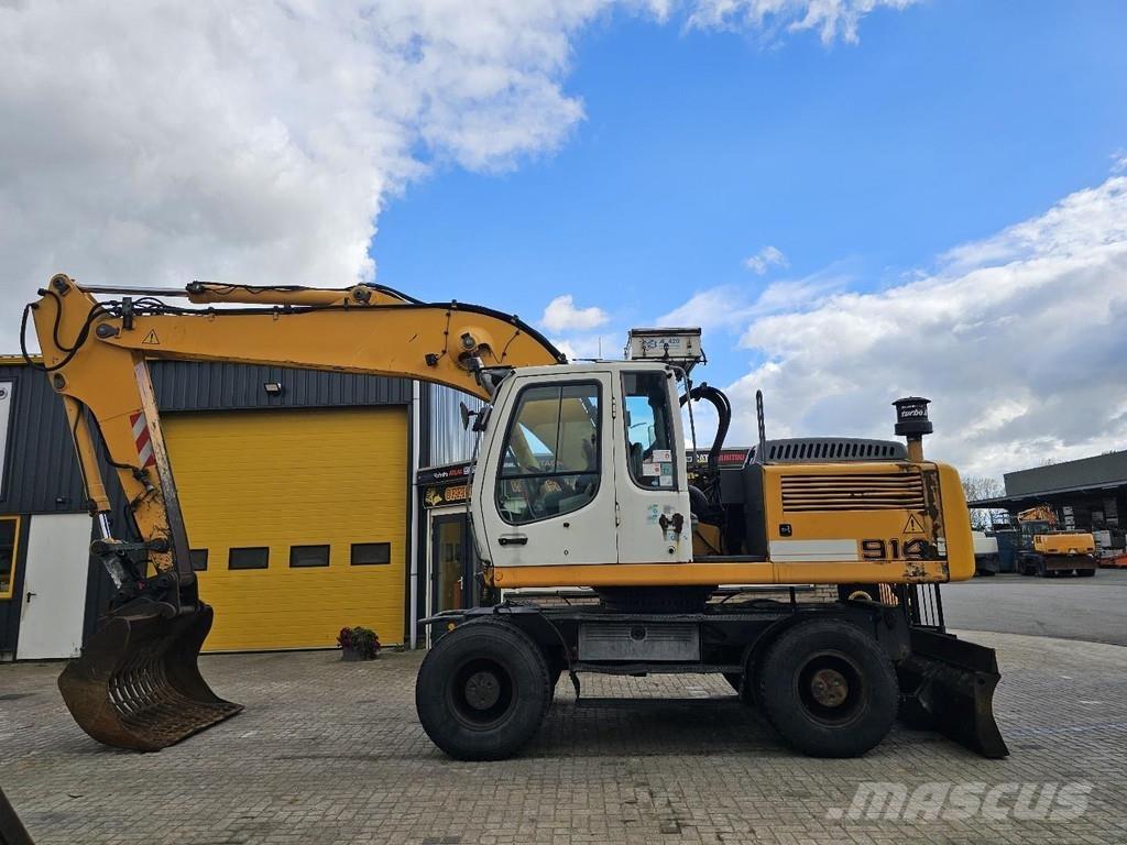 Liebherr A914 Bagri na kolesih