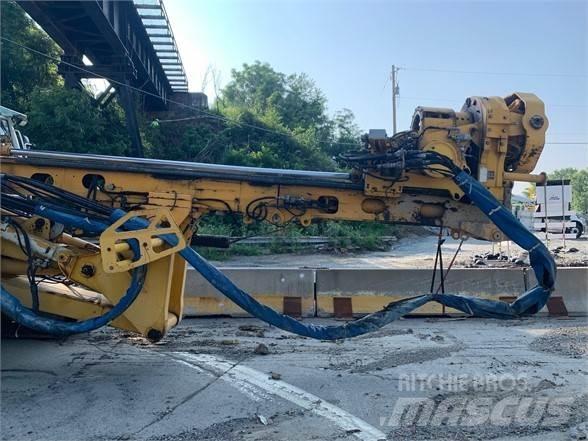 Bauer BG12H Terenske vrtalne naprave