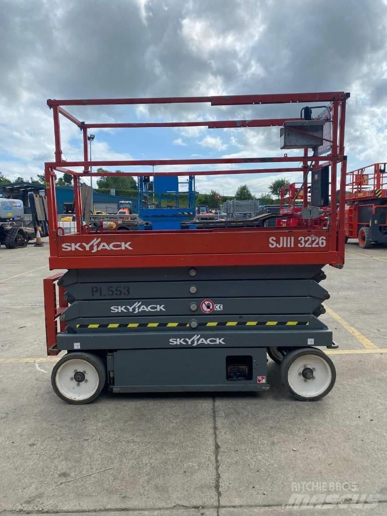 SkyJack SJ 3226 Škarjaste dvižne ploščadi