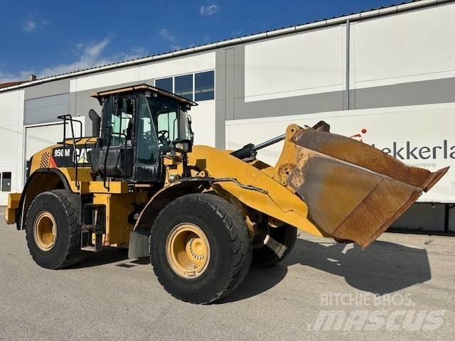 CAT 950M Kolesni nakladalci