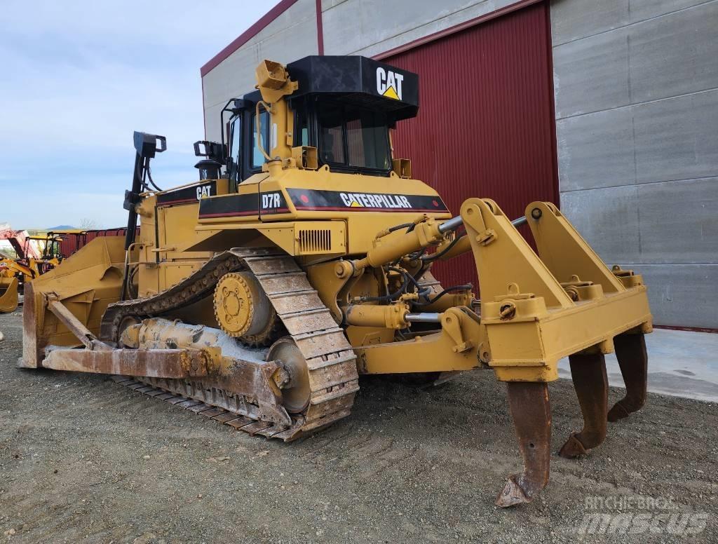 CAT D7R SERIE 2 Buldožerji goseničarji