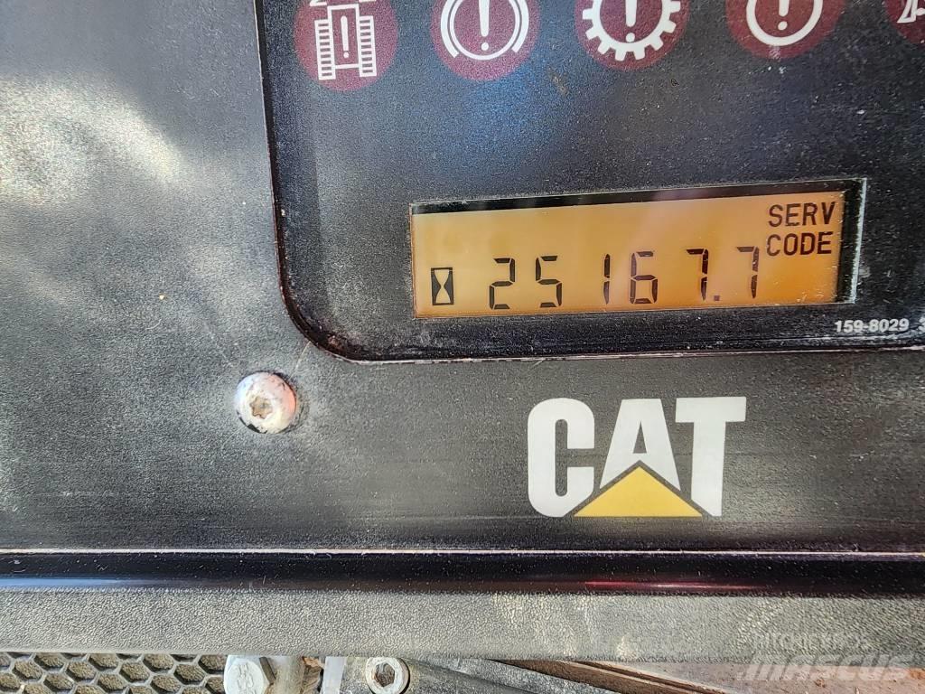 CAT D7R SERIE 2 Buldožerji goseničarji