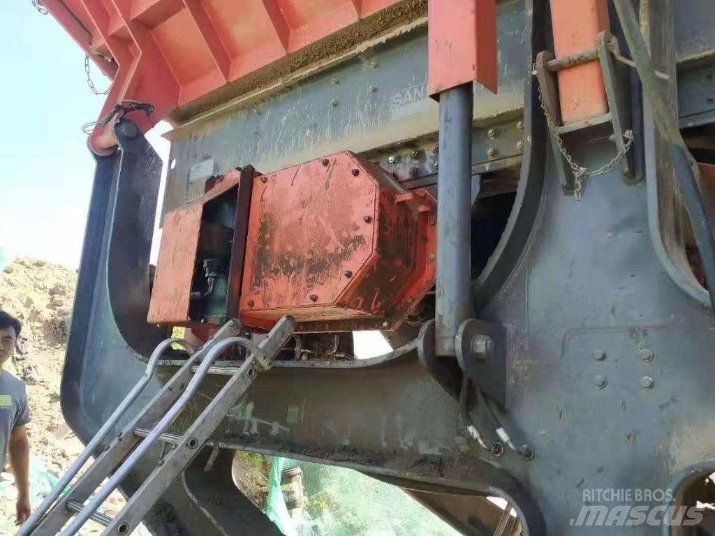 Sandvik QJ330 Mobilni drobilniki