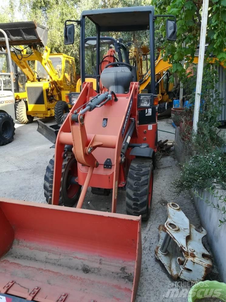 Eurocomach E215K Kolesni nakladalci