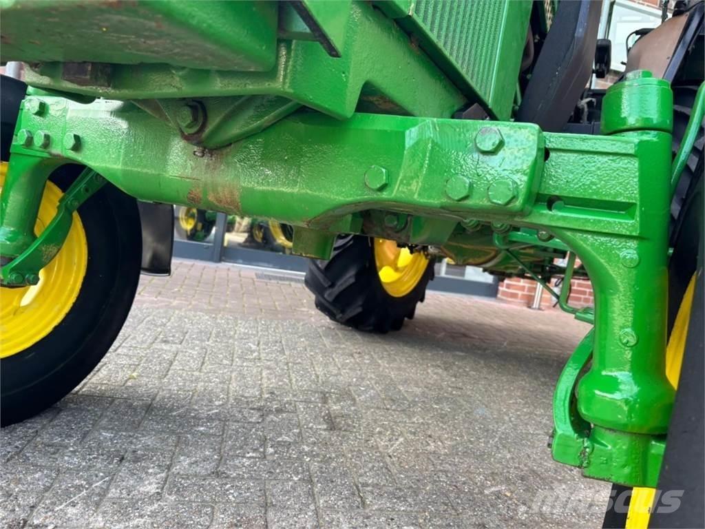 John Deere 1640 Traktorji