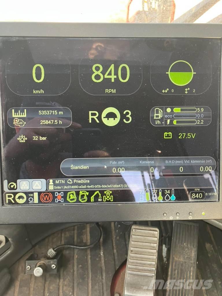 Komatsu 911.4 Harvesterji