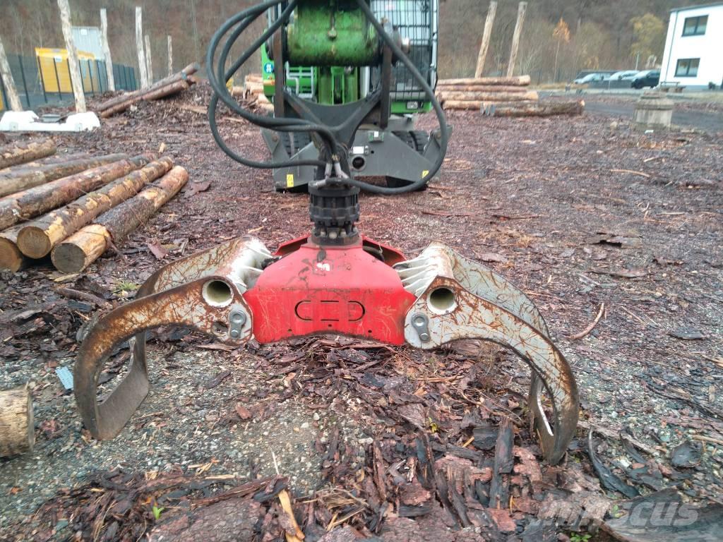 Sennebogen 818 E Bagri za prekladanje primarnih/sekundarnih surovin