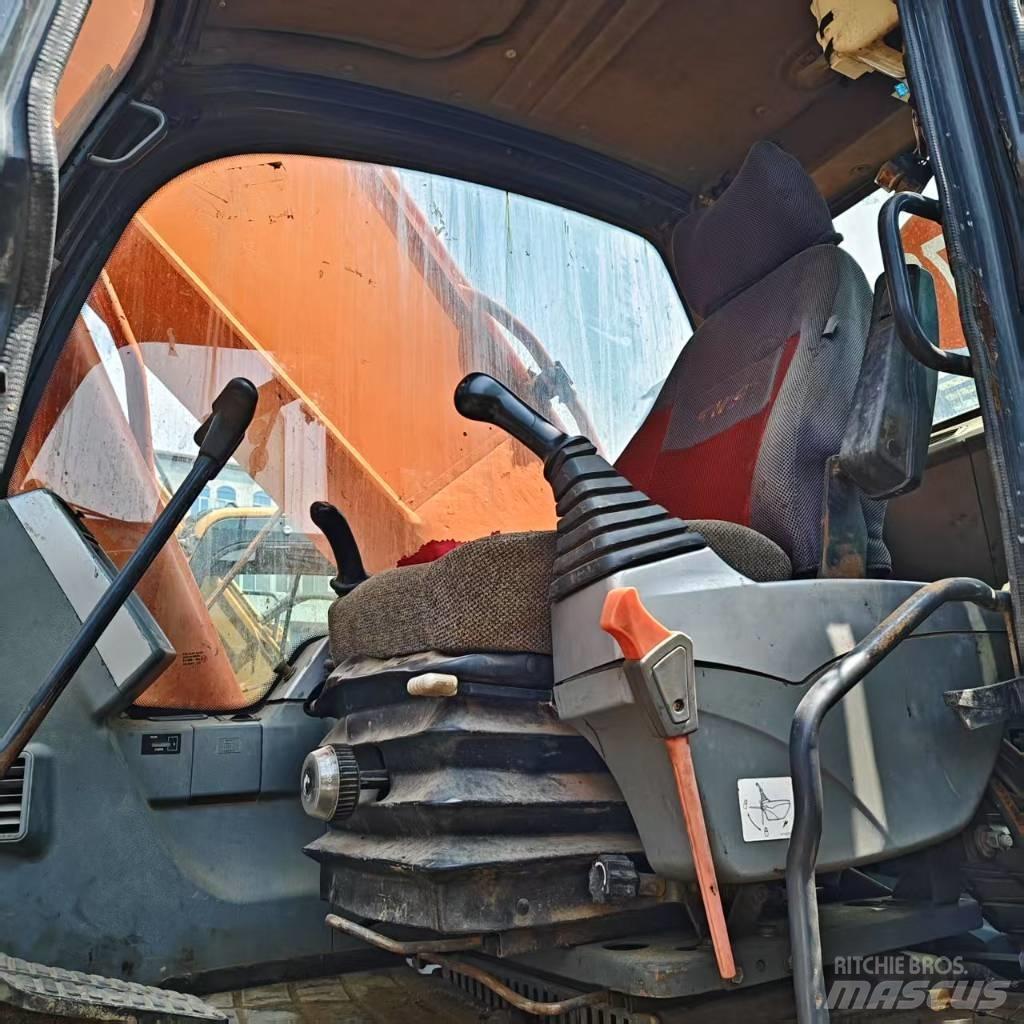 Doosan DX 300 Bagri goseničarji