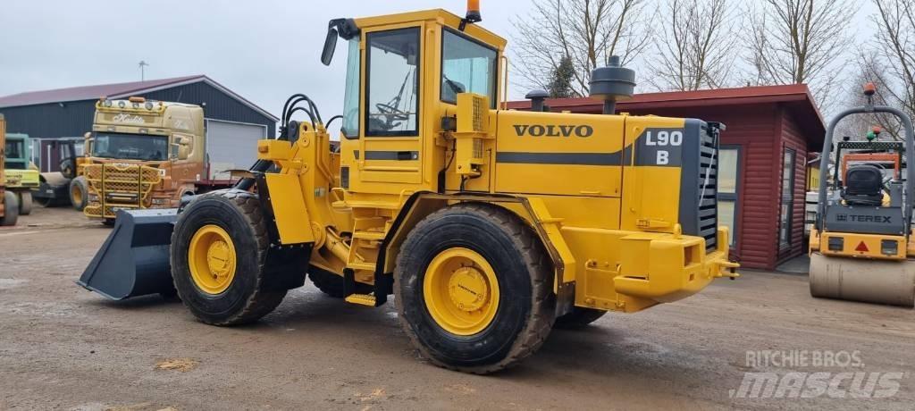 Volvo L 90 B Kolesni nakladalci
