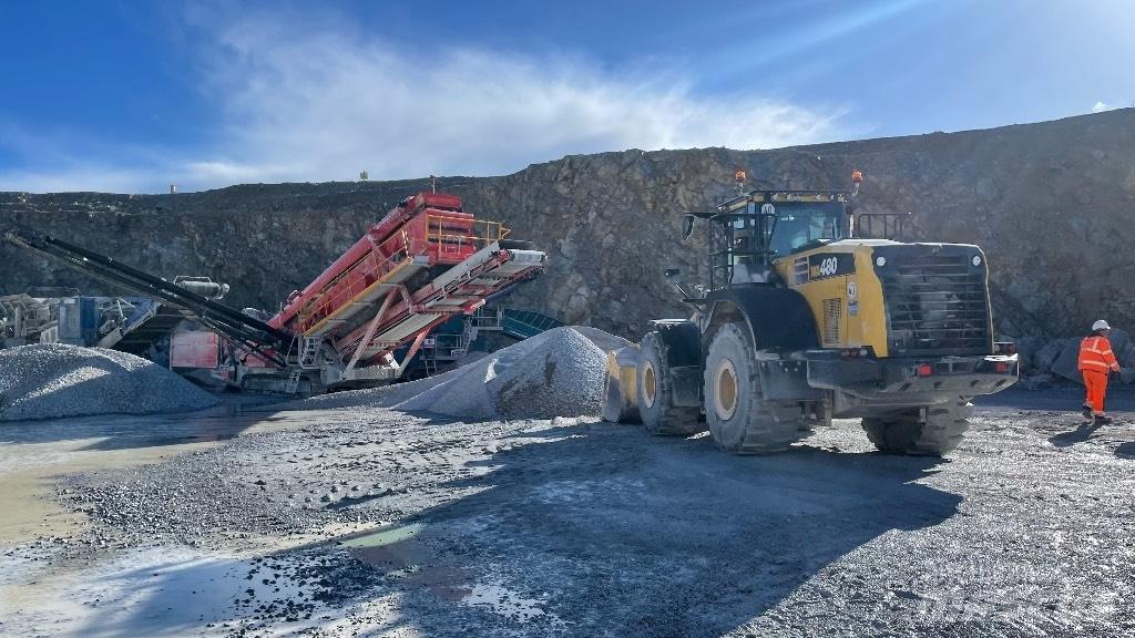 Komatsu WA480 Kolesni nakladalci