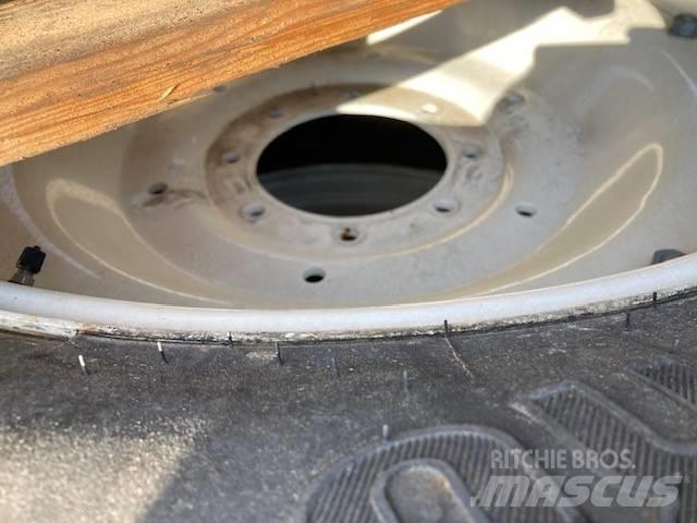 Trelleborg 540/65R34 Gume, kolesa in platišča