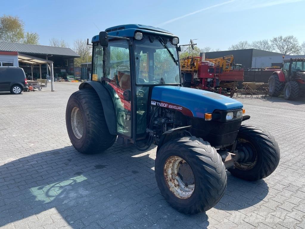 New Holland TN 90 F Traktorji