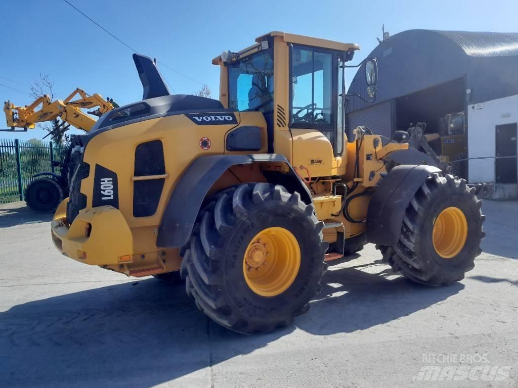 Volvo L 60 Kolesni nakladalci