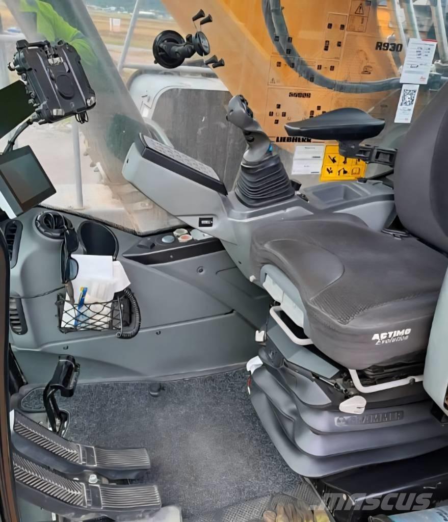 Liebherr R 930 G8 Bagri goseničarji