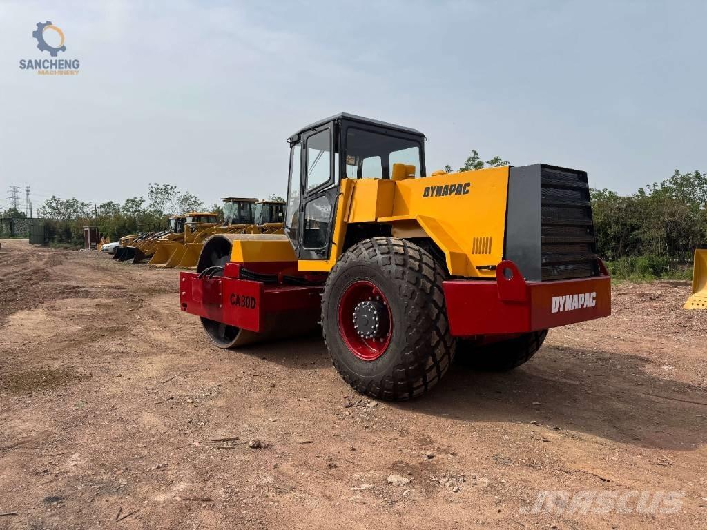Dynapac CA 30 D Enojni valjarji