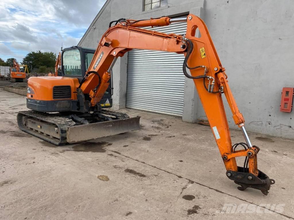 Doosan Develon DX85R Midi bagri 7t – 12t