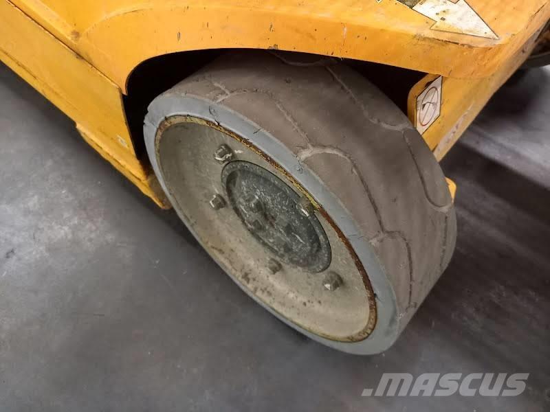 JLG Toucan 8 E Vertikalna dvigala