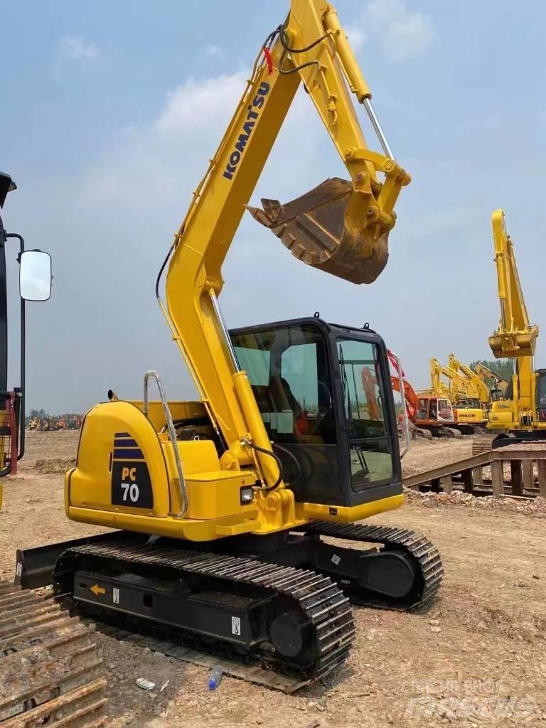 Komatsu PC 70 Midi bagri 7t – 12t