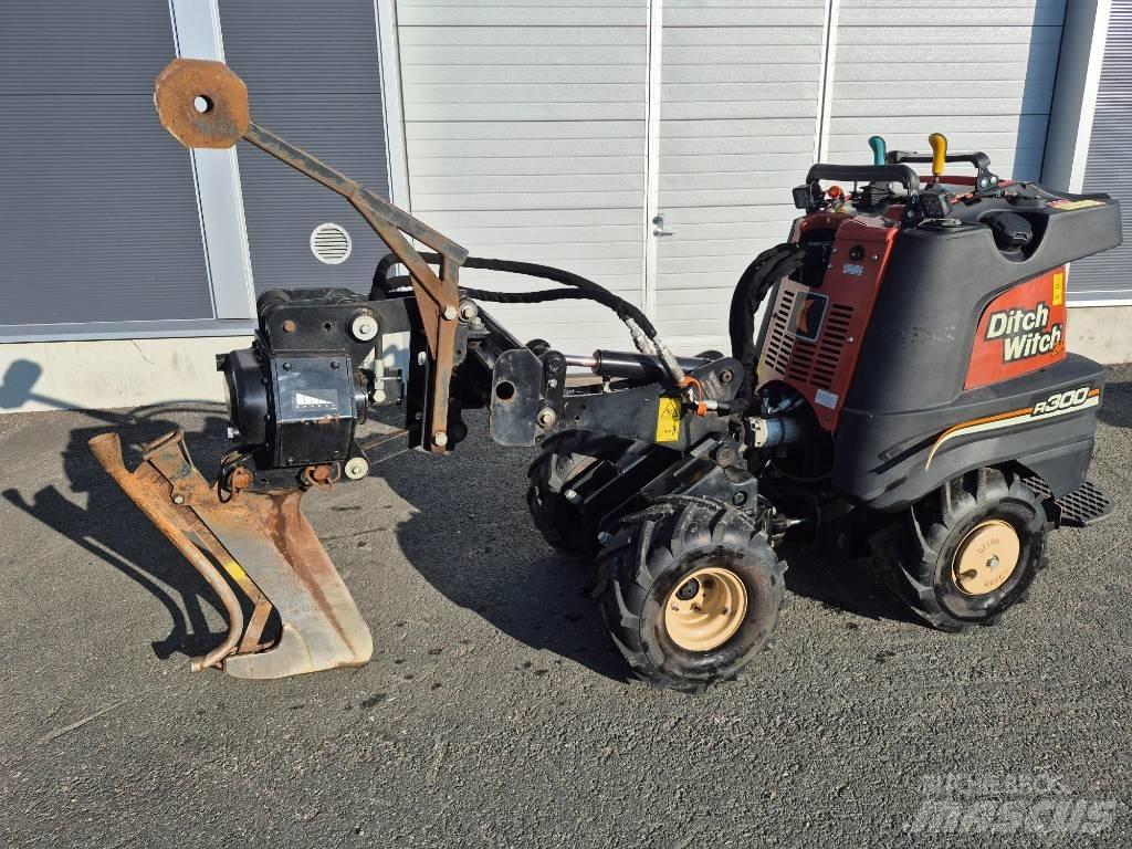Ditch Witch R300 Freze za kopanje jarkov Trenčerji