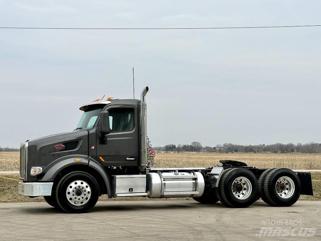 Peterbilt 567 Vlačilci