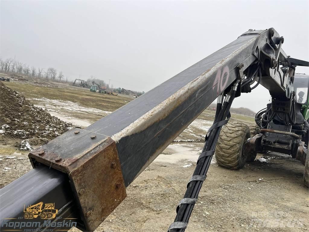 John Deere CH811 Dvigala za gozdne kombajne