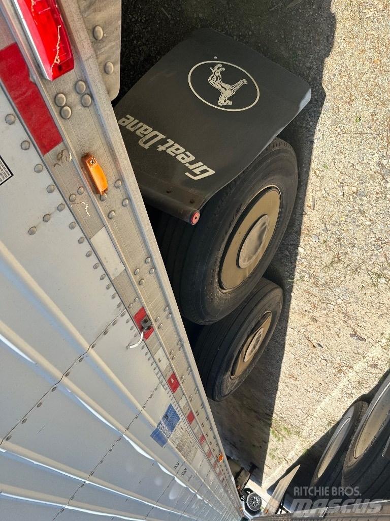 Volvo D11 Tovornjaki zabojniki