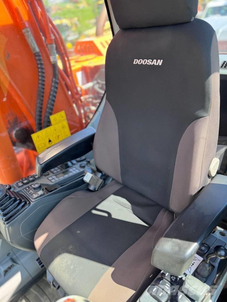 Doosan DX 140 W-3 Bagri na kolesih
