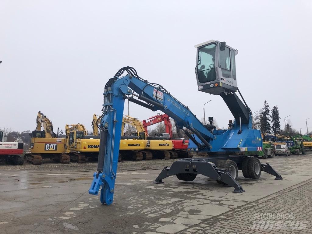 Fuchs MHL 320 Bagri za prekladanje primarnih/sekundarnih surovin