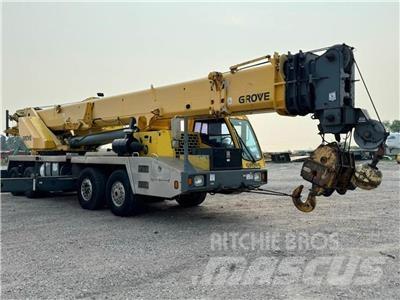 Grove TMS800E Dvigala na gosenicah