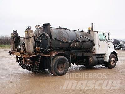 International 8100 Asfaltni finišerji