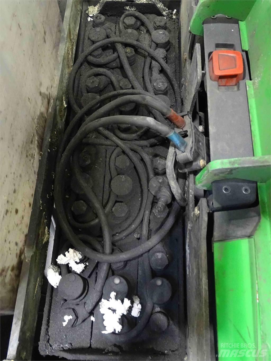 Cesab S210 Ročni električni viličar