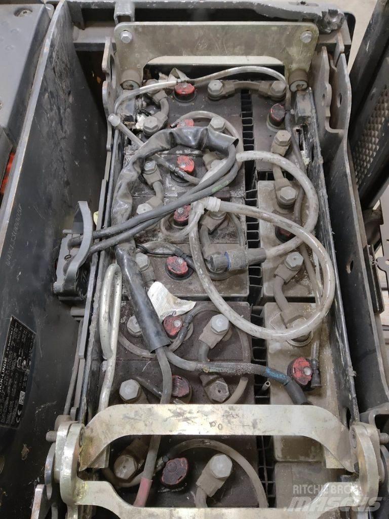 Linde D12HPSP Ročni električni viličar