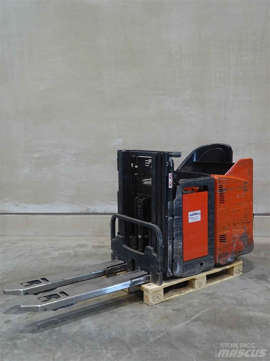 Linde L12LSP Ročni električni viličar