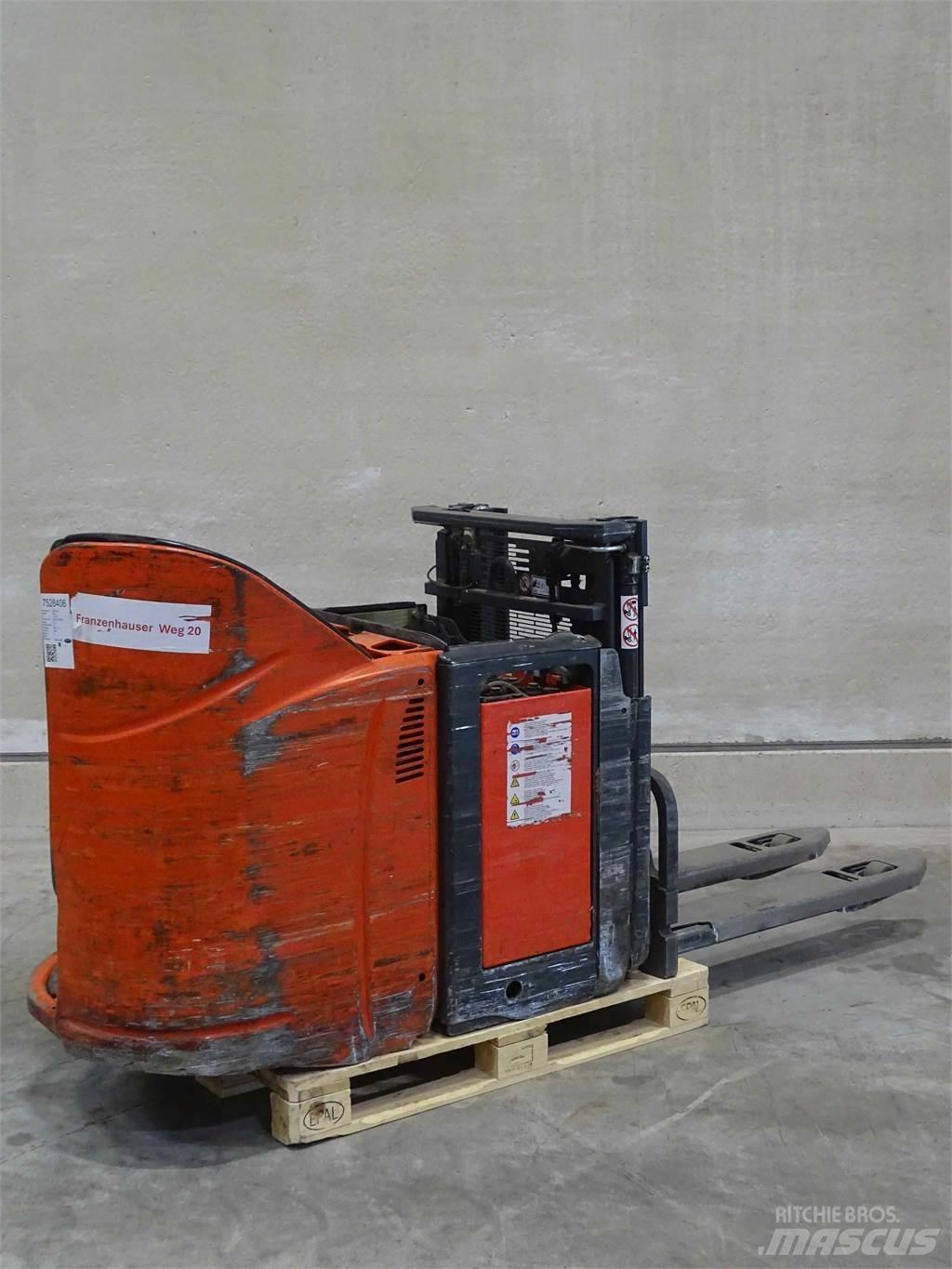 Linde L12LSP Ročni električni viličar